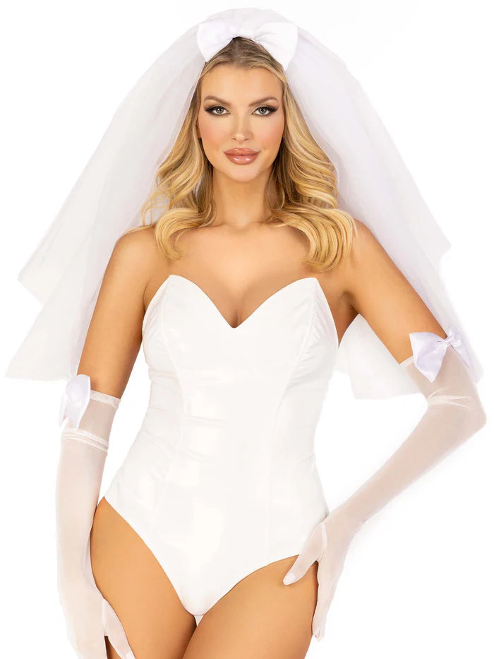 A1087 Tiered Bridal Veil White